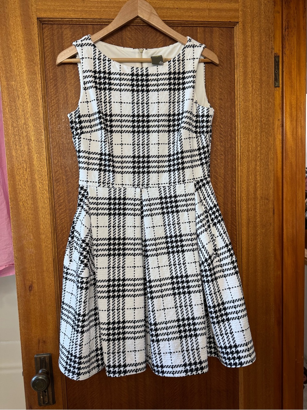 Taylor Black and White Plaid Sleeveless Fit-and-Flare Dress, sz 10